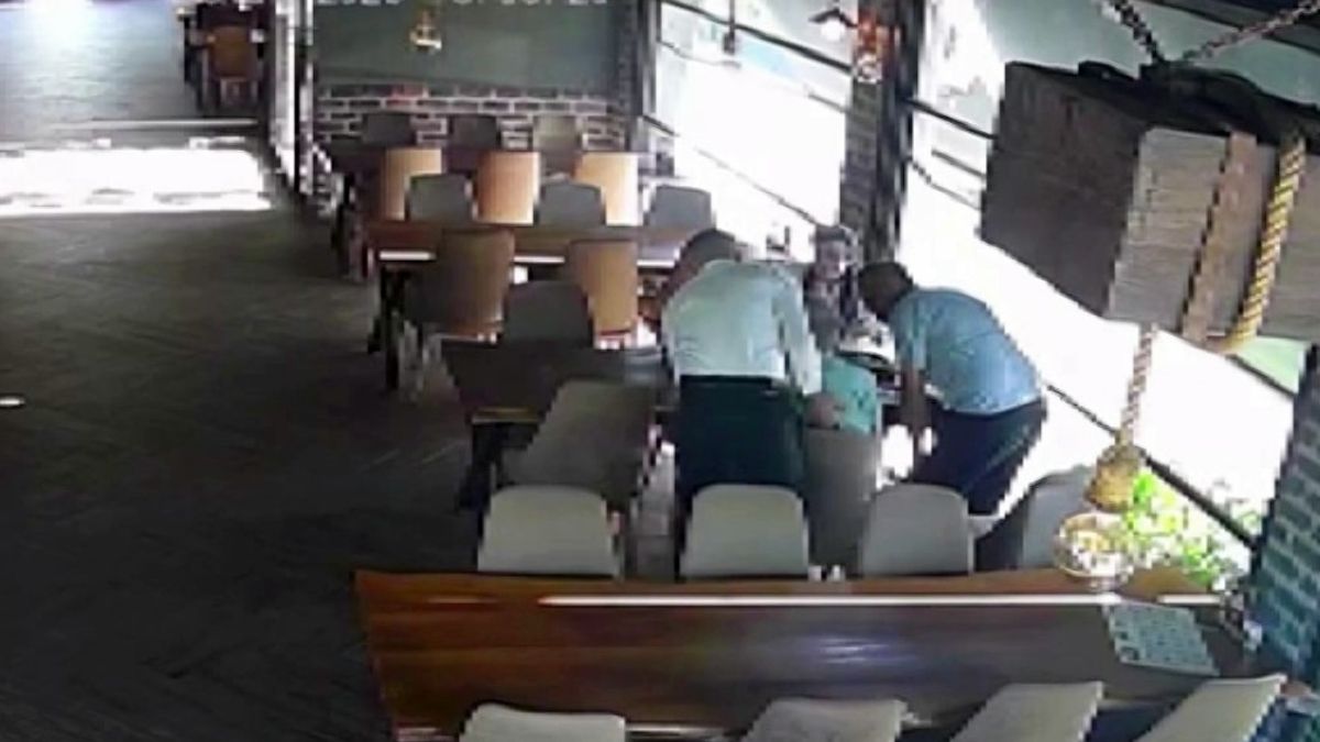 Sakarya'da yediği hamburger boğazına takıldı: Heimlich manevrası hayatını kurtardı