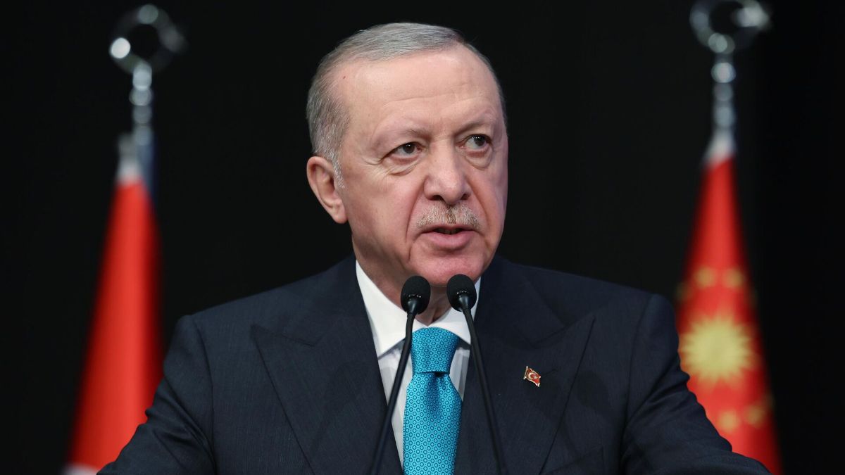 Cumhurbaşkanı Erdoğan'dan Özgür Özel'e dava