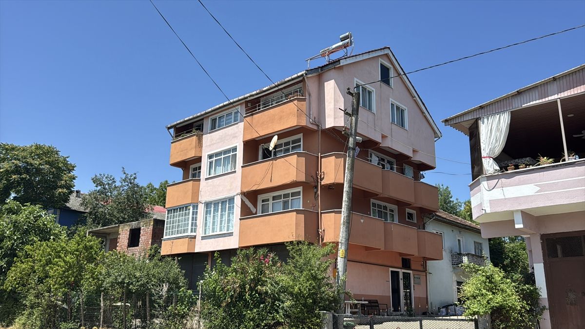 Zonguldak'ta eşini bıçaklayarak öldürdü