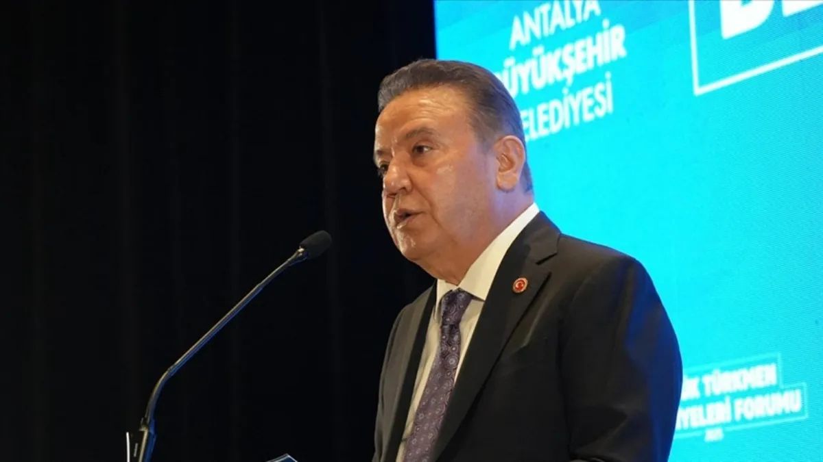 Muhittin Böcek geçici olarak görevinden uzaklaştırıldı