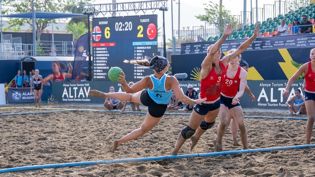 Avrupa Plaj Hentbolu Şampiyonası'nda Türkiye, Norveç'e mağlup oldu