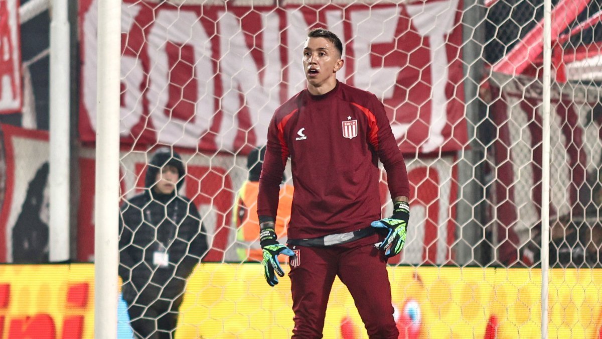 Fernando Muslera, Estudiantes kariyerine mağlubiyetle başladı