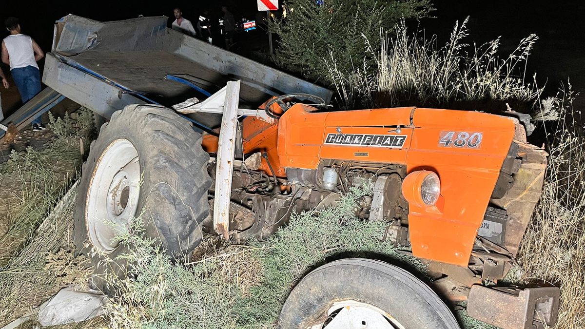 Manisa'da hafriyat kamyonu traktöre arkadan çarptı: 1 ölü, 1 yaralı