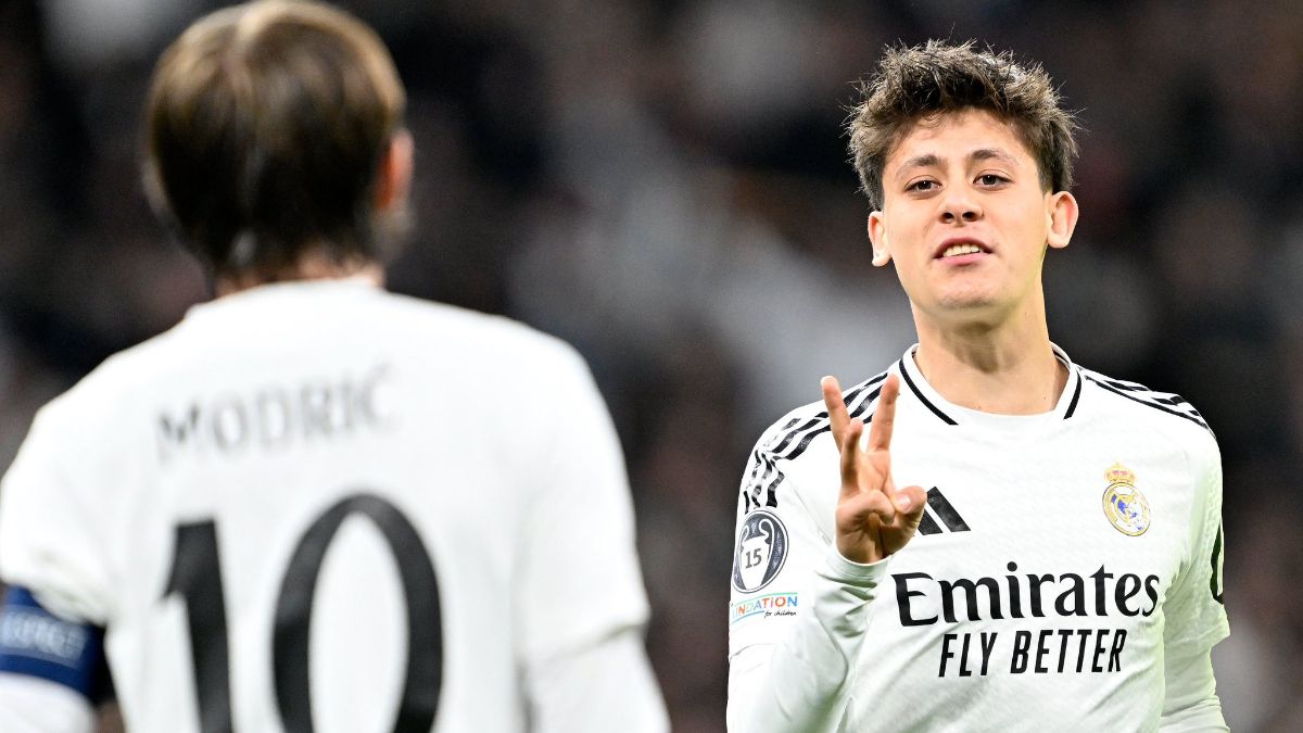 Luka Modric'ten Arda Güler'e jest