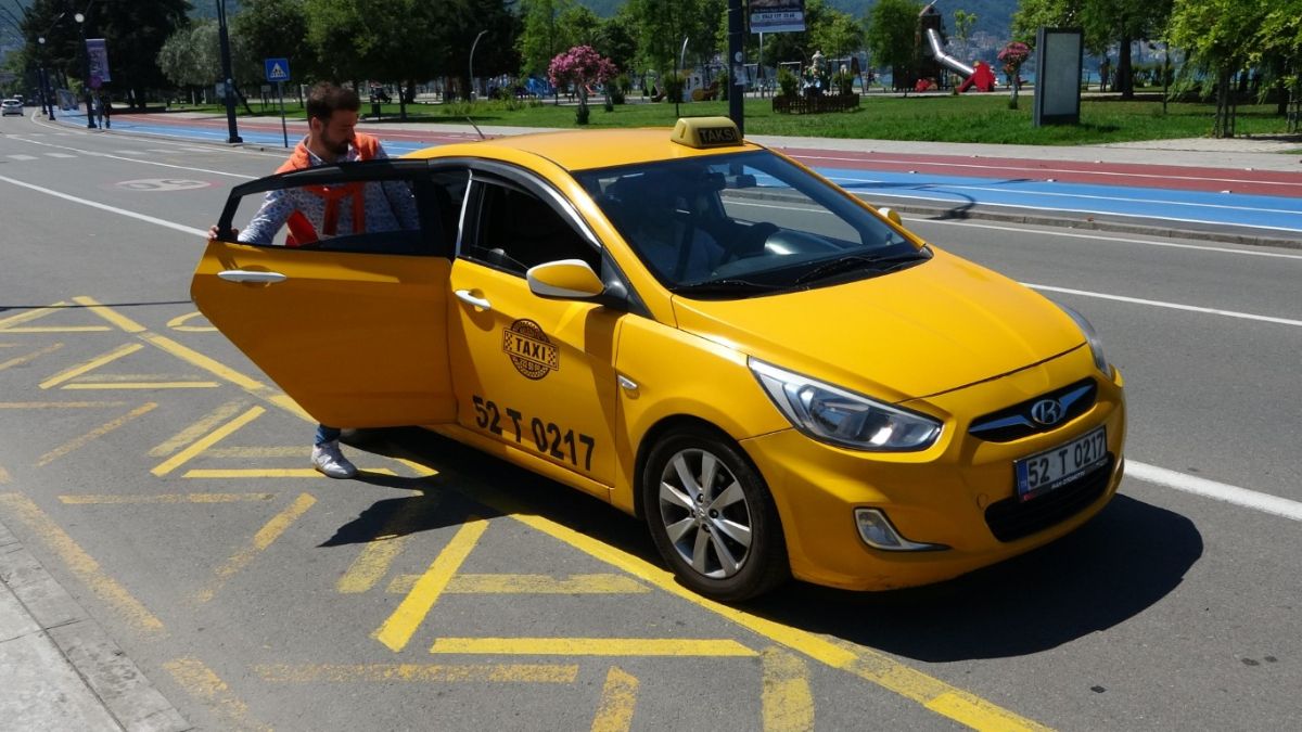 Zeka Oyunlu Taksi! Çözene %10 İndirim Yapılıyor...