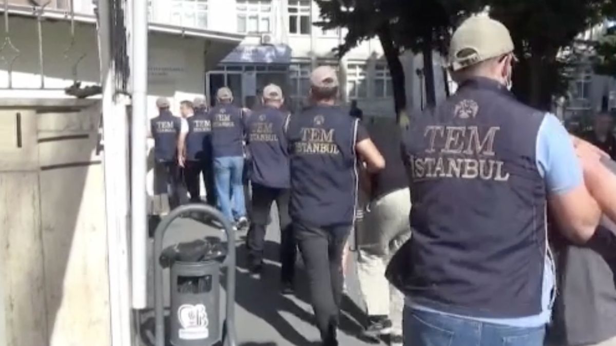 İstanbul merkezli FETÖ operasyonu: 7 tutuklama