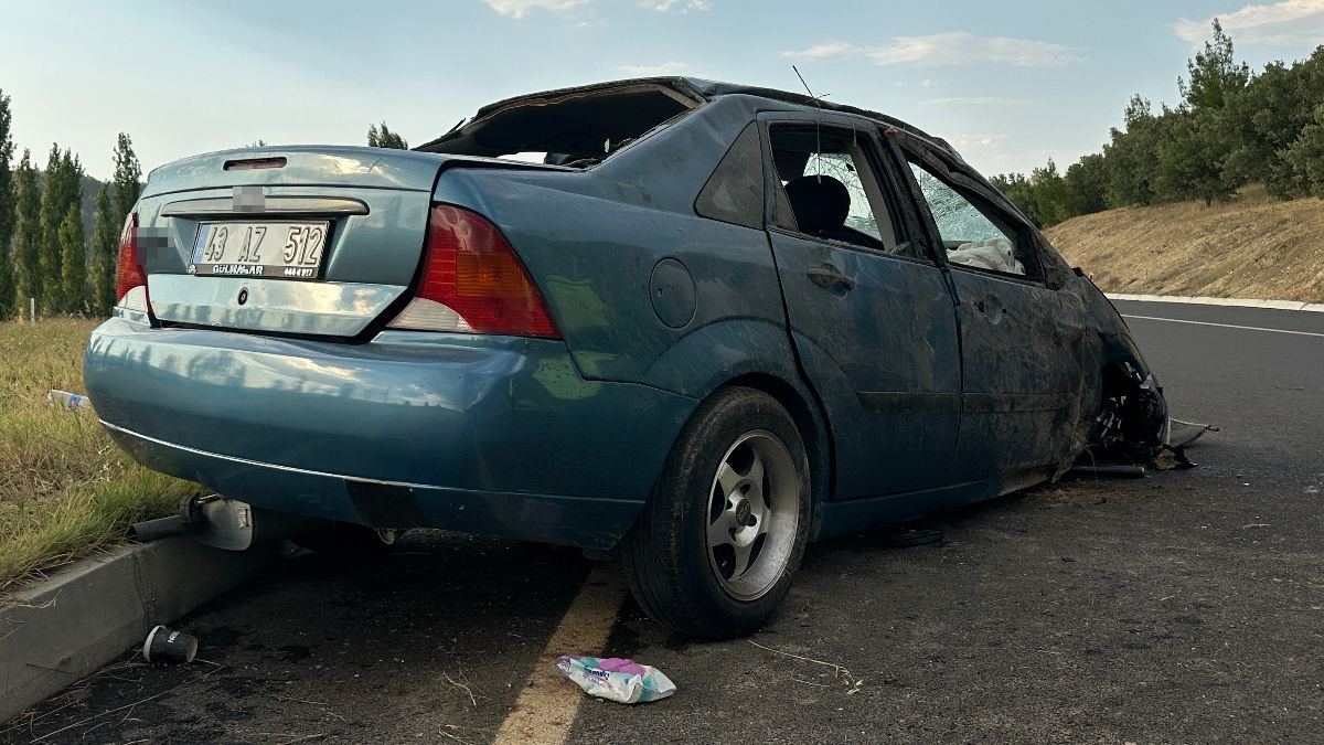 Uşak’ta otomobilin takla attığı kazada 5 yaralı
