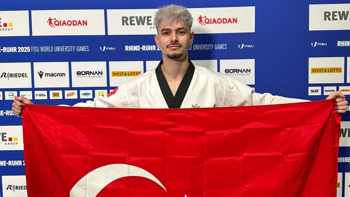 Milli tekvandocu Muhammed'den gümüş madalya