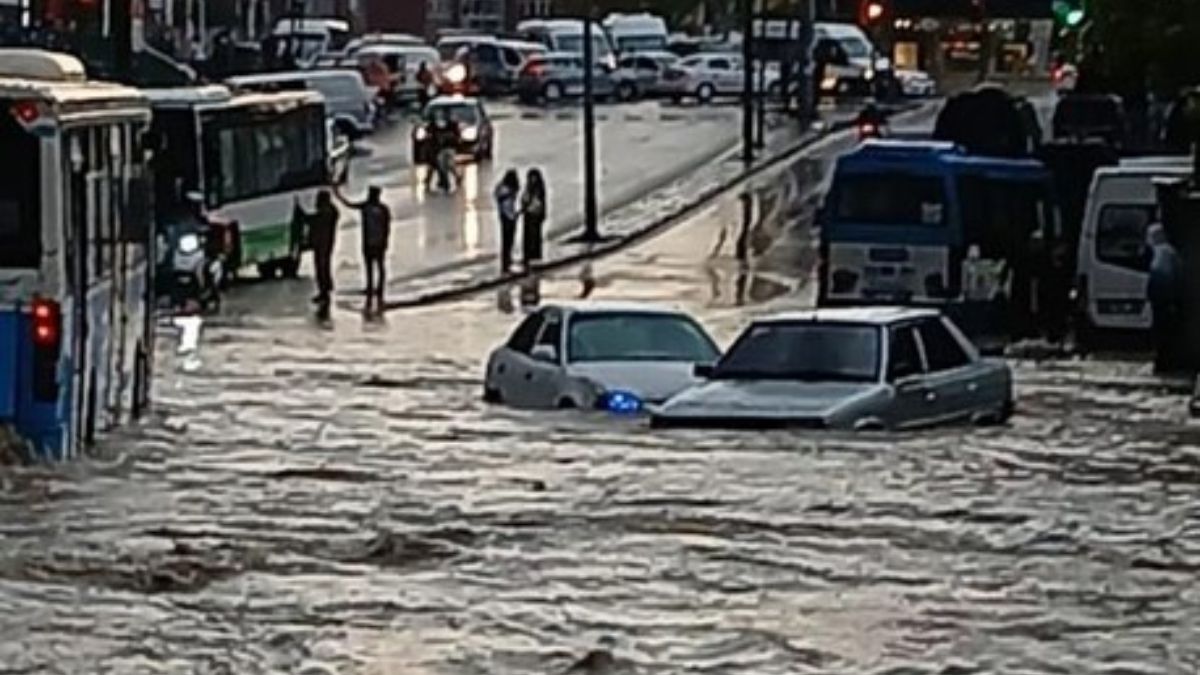Ankara'da sağanak, sellere neden oldu
