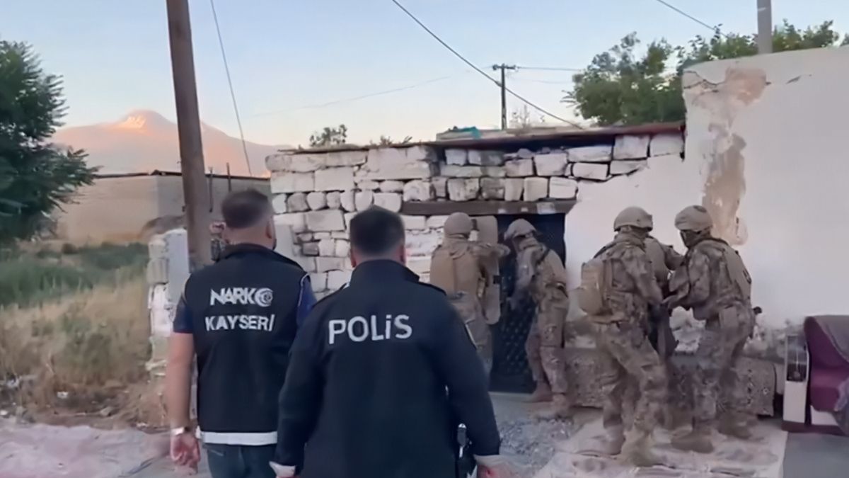 72 ilde uyuşturucu operasyonu: Bin 933 kişi yakalandı