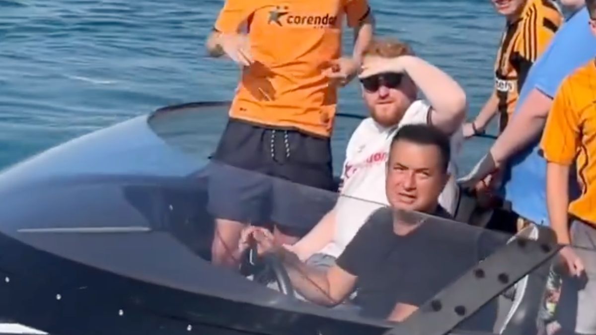 Acun Ilıcalı Çeşme'de sürat teknesiyle görüntülendi: Yolun Erdoğan gibi açık olsun