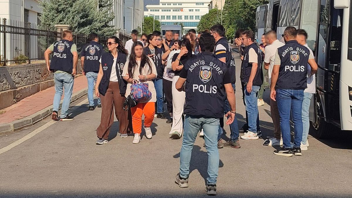 Denizli'de sahte eskort ilanlarıyla dolandırıcılık yapan çeteye yeni operasyon