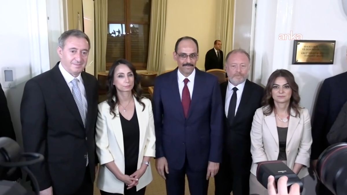 İbrahim Kalın, DEM Grubu ile bir araya geldi