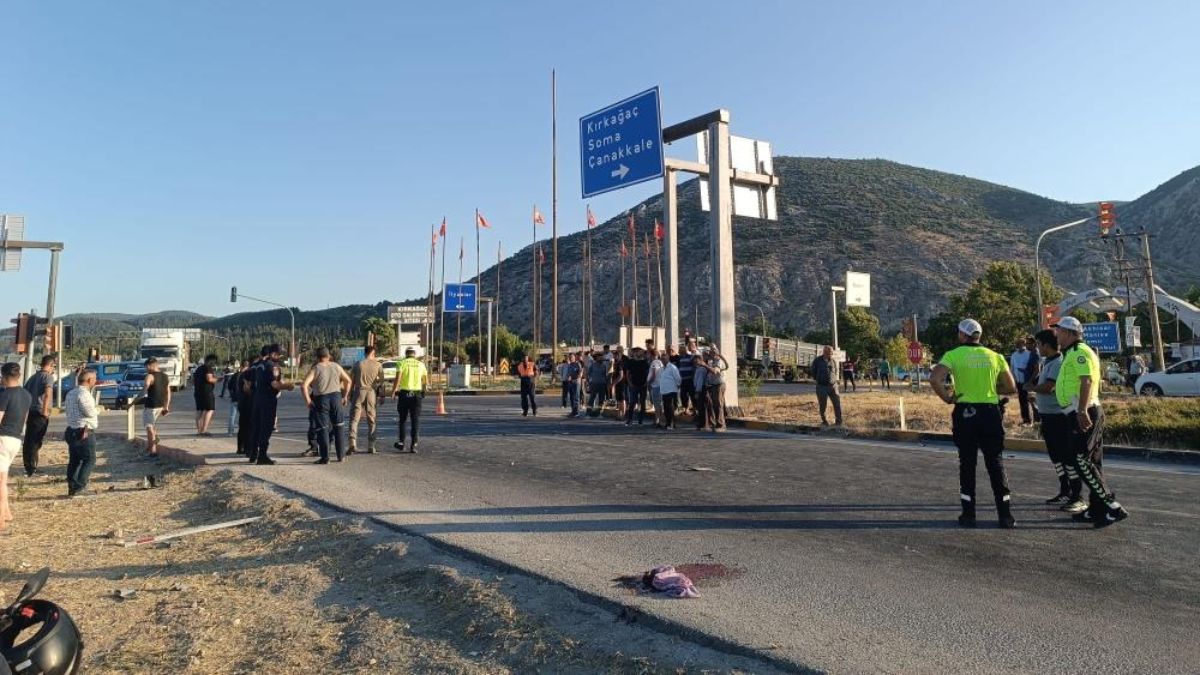 Manisa'da 1 kişinin öldüğü kaza kameraya yansıdı