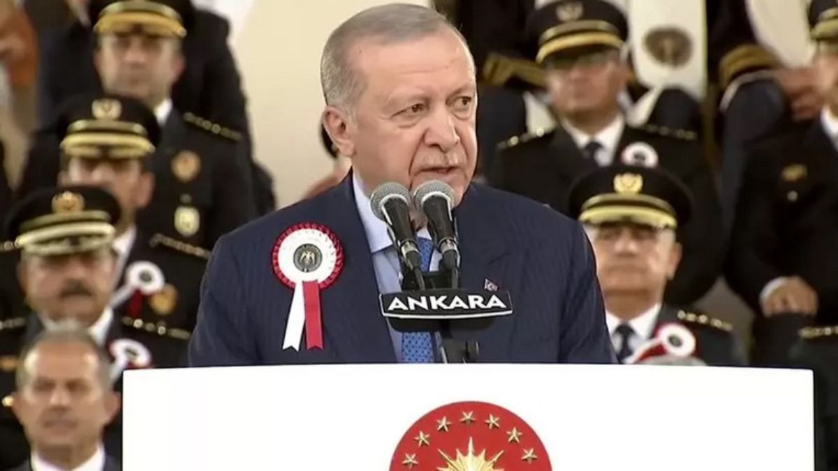 Cumhurbaşkanı Erdoğan'dan Özgür Özel'e: 32 saatlik kayıt nerede