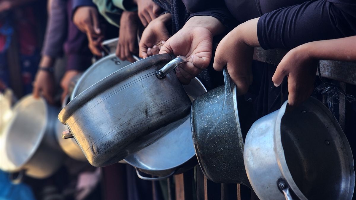 Gazze'de açlık her geçen gün artıyor: Uzun yemek kuyrukları oluşuyor