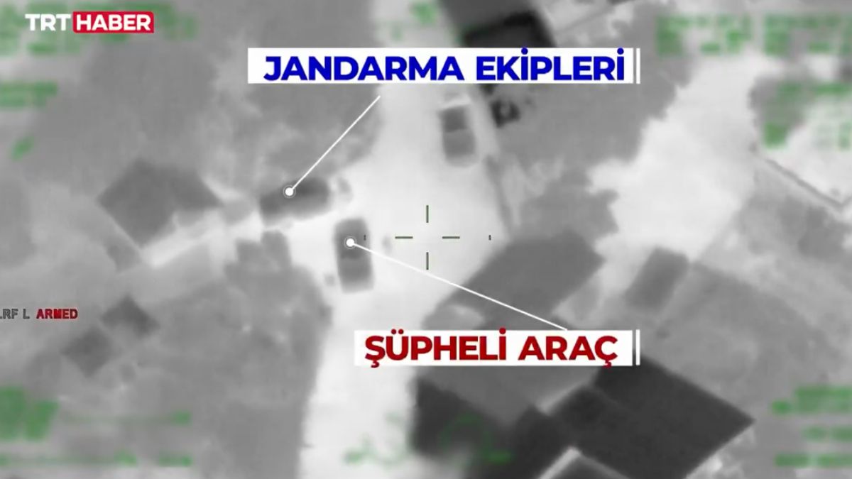 Adana'da orman kundakçıları enselendi: Şüphelilerin yakalanma anlarına ait İHA görüntüleri