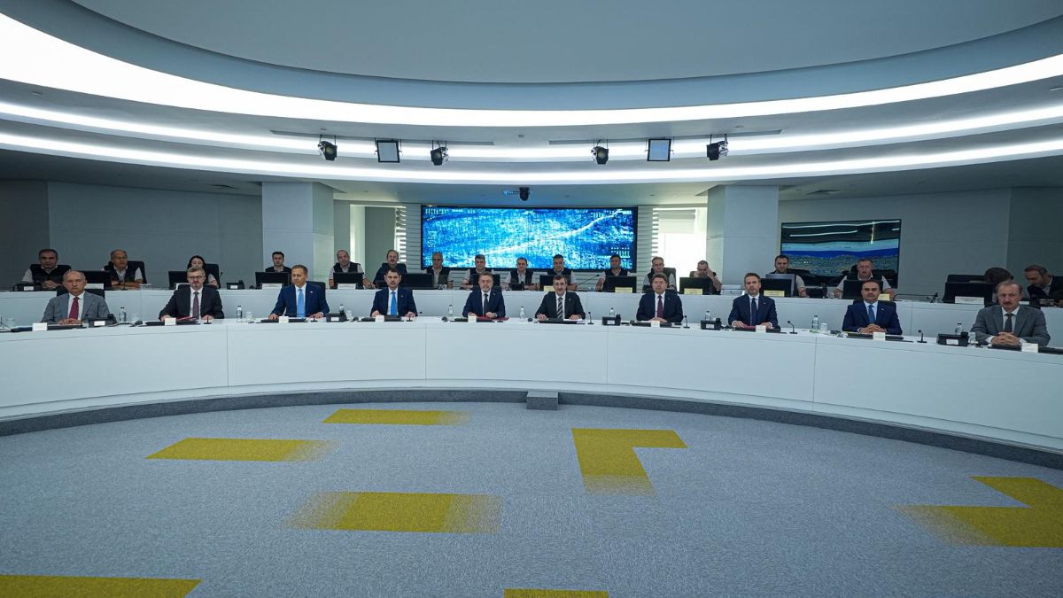 Ankara'da orman yangınları zirvesi: Bakanlar da katılım sağladı