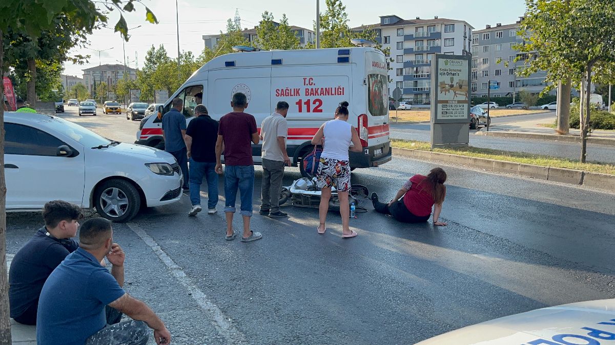Tekirdağ'da ters yönde seyreden bisikletli motosikletle çarpıştı