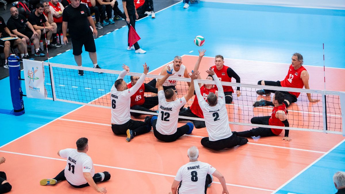 Oturarak Voleybol Erkek Milli Takımı, Bosna Hersek'e mağlup oldu