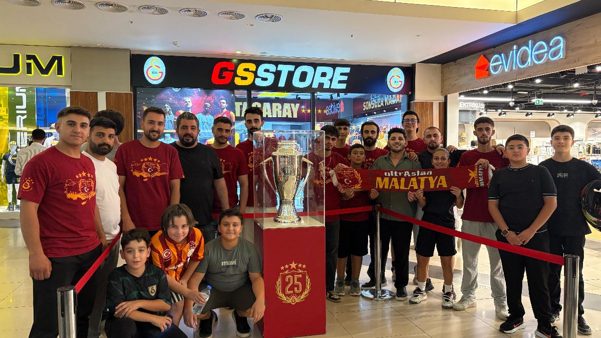 Şampiyonluk kupası Malatya’da taraftarla buluştu