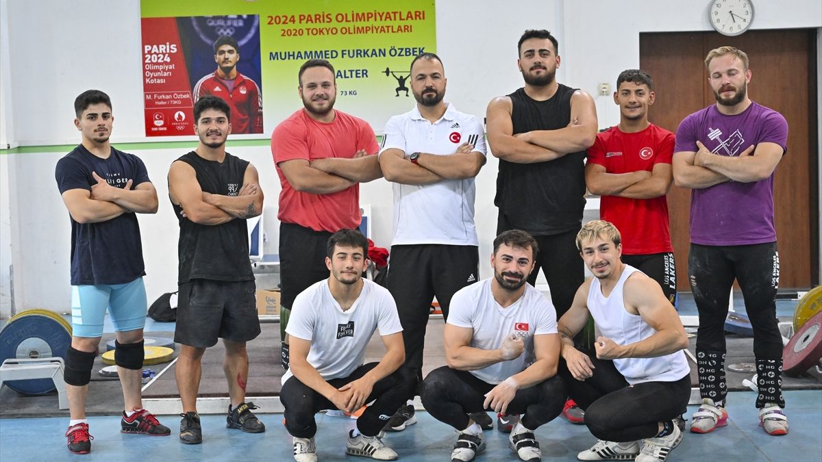 Milli halterciler, Dünya Şampiyonası'na hazırlanıyor