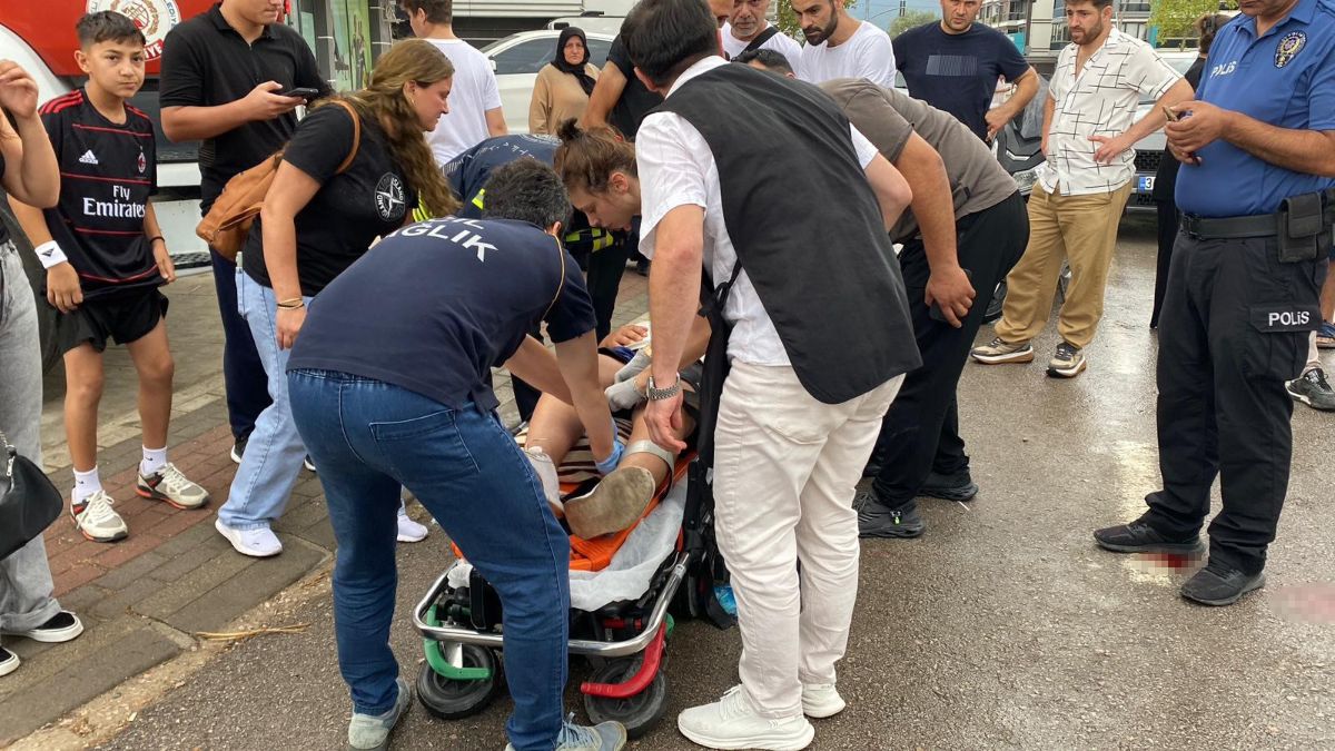 Kocaeli'de bisikletten düştü: Bacağına direksiyon saplandı