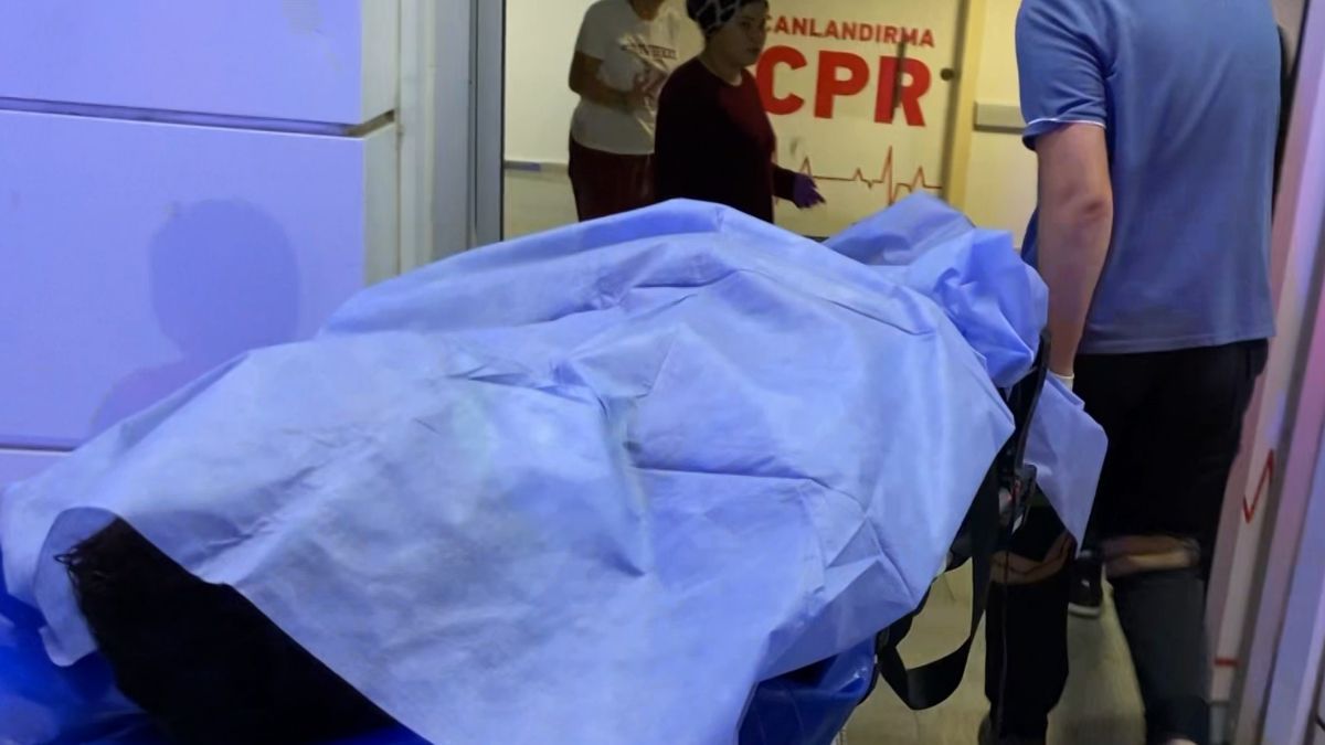 Aksaray'da eşinin sevgilisine bıçakla saldırdı