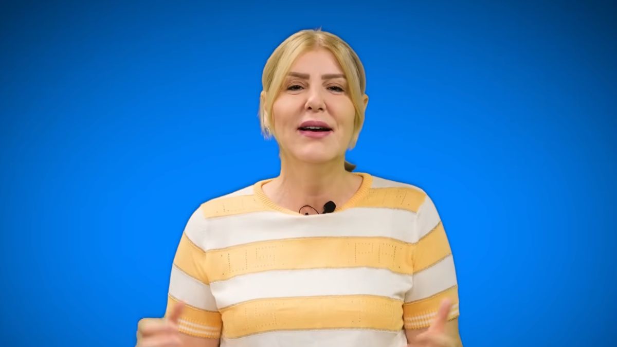 Sevda Türküsev'den Berrin Sönmez'e: Başını kapatırken de farklı bir şuurla kapatmışsın