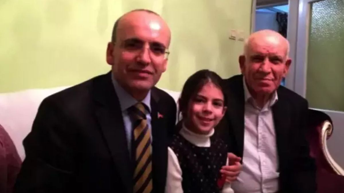 Hazine ve Maliye Bakanı Mehmet Şimşek'in abisi Nazmi Şimşek yaşamını yitirdi
