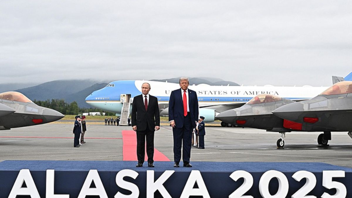 ABD'de Trump-Putin zirvesi sona erdi: 3 saat sürdü