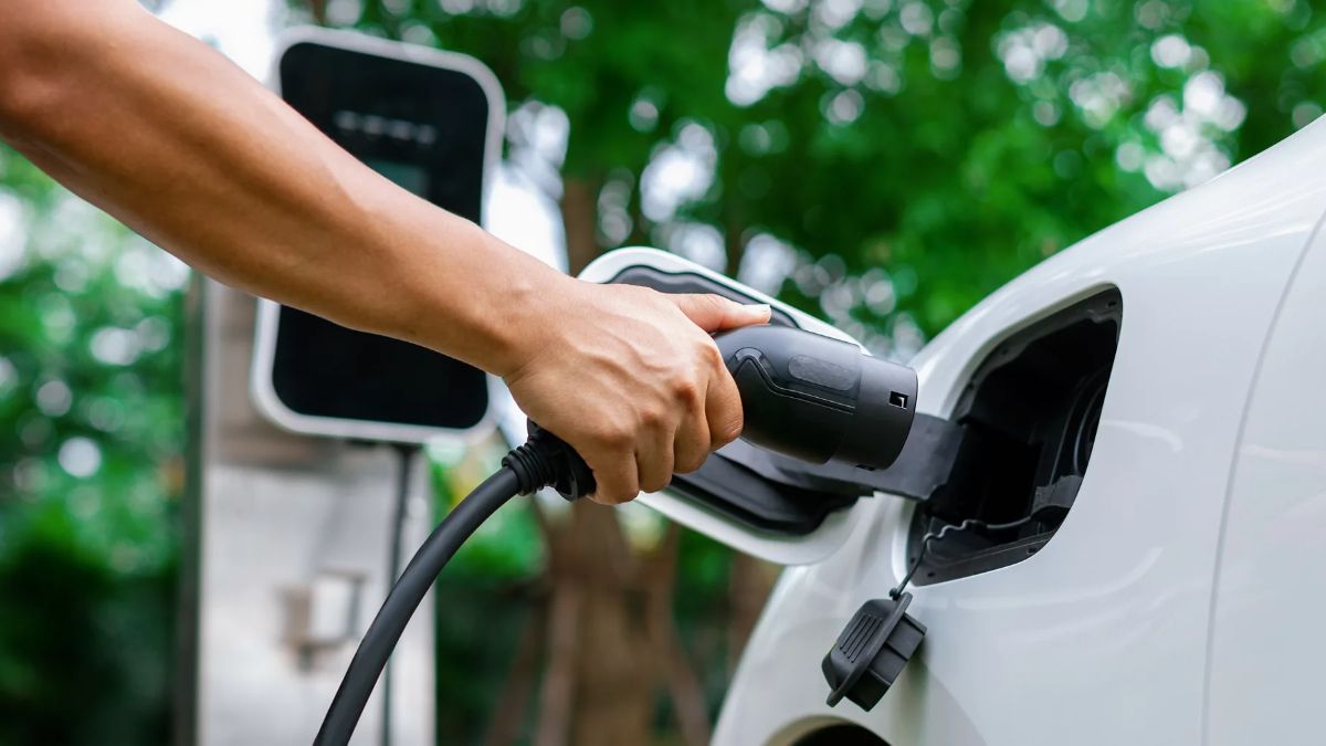 Elektrikli araç şarj soket sayısı temmuzda yüzde 4 arttı