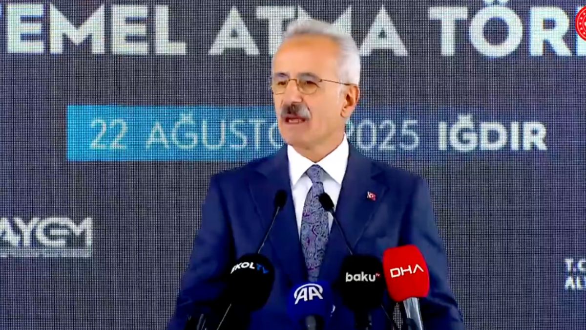 Abdulkadir Uraloğlu: Zengezur Koridoru küresel ticarete etki edecek