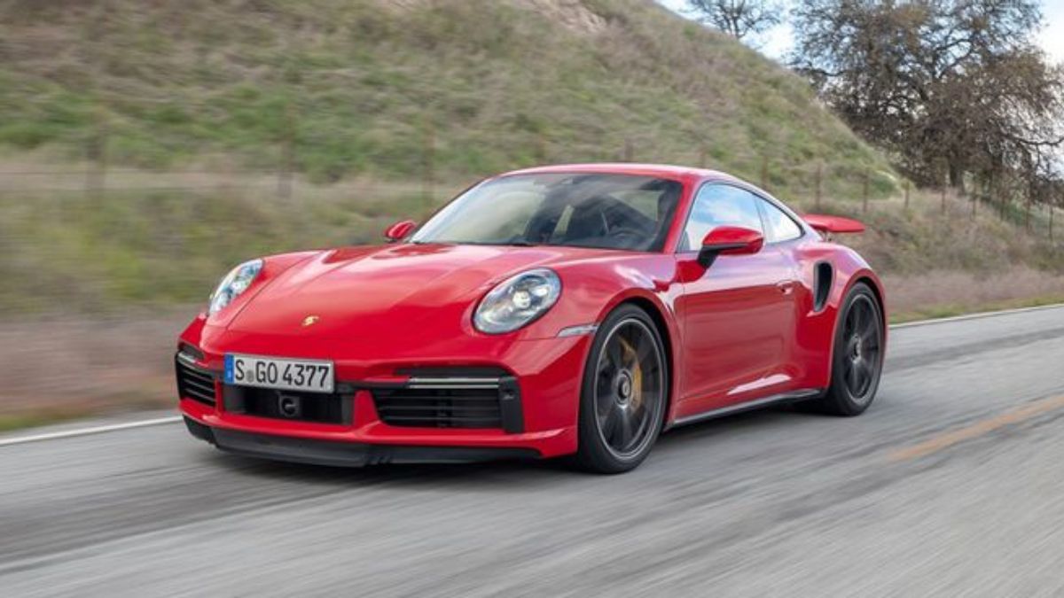 Porsche'den elektrikli araç kararı: Üretim durduruldu