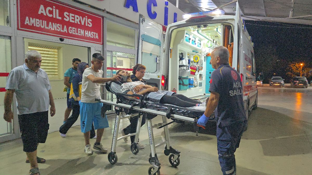 Adana'da halı saha maçında gerginlik: Başına taşla vuruldu