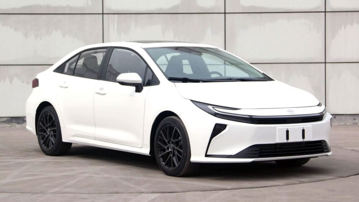 Yeni Toyota Corolla ortaya çıktı: İşte ilk görüntüler