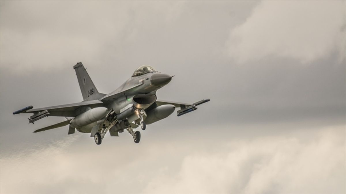 Rus İHA'sı hava sahasını ihlal etti: Romanya'da F-16’lar acil olarak havalandı