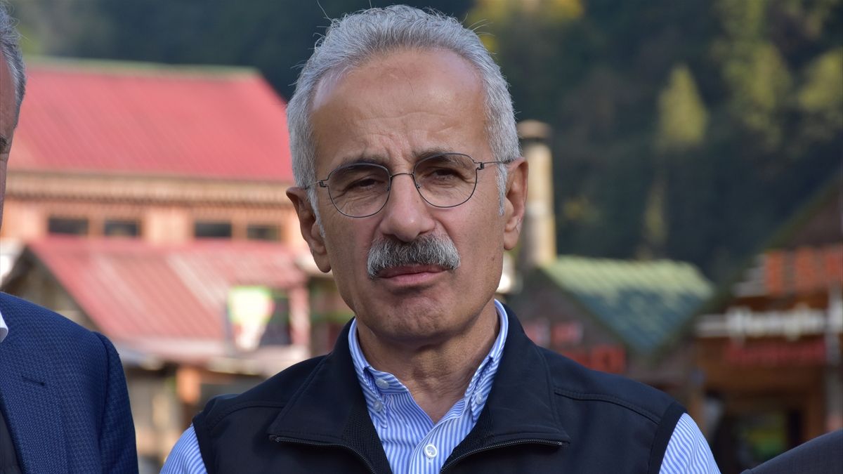 Abdulkadir Uraloğlu: Çamlıhemşin-Ayder yolu ulaşıma açıldı