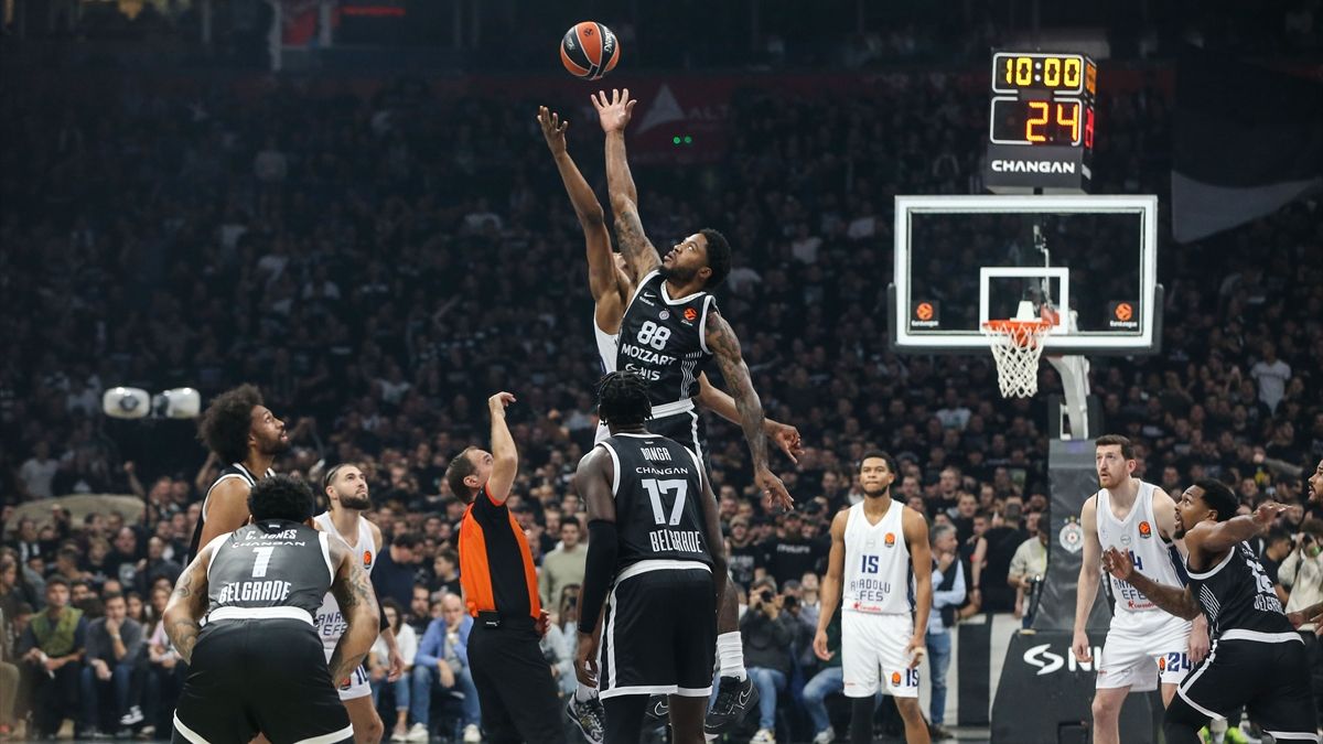 Anadolu Efes, deplasmanda Partizan'a yenildi
