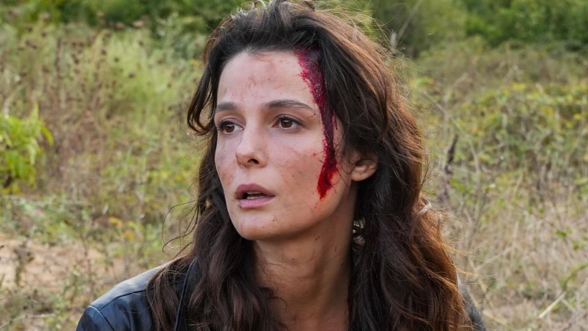 Büşra Develi aşka geldi! Sevgilisi Ralph Sason'la yeni poz