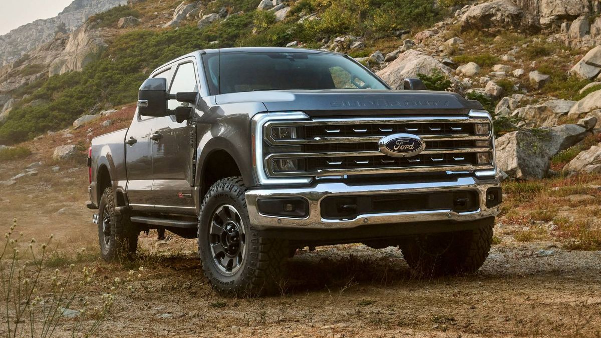 Ford, kamera arızası nedeniyle 290 binden fazla aracını geri çağırdı