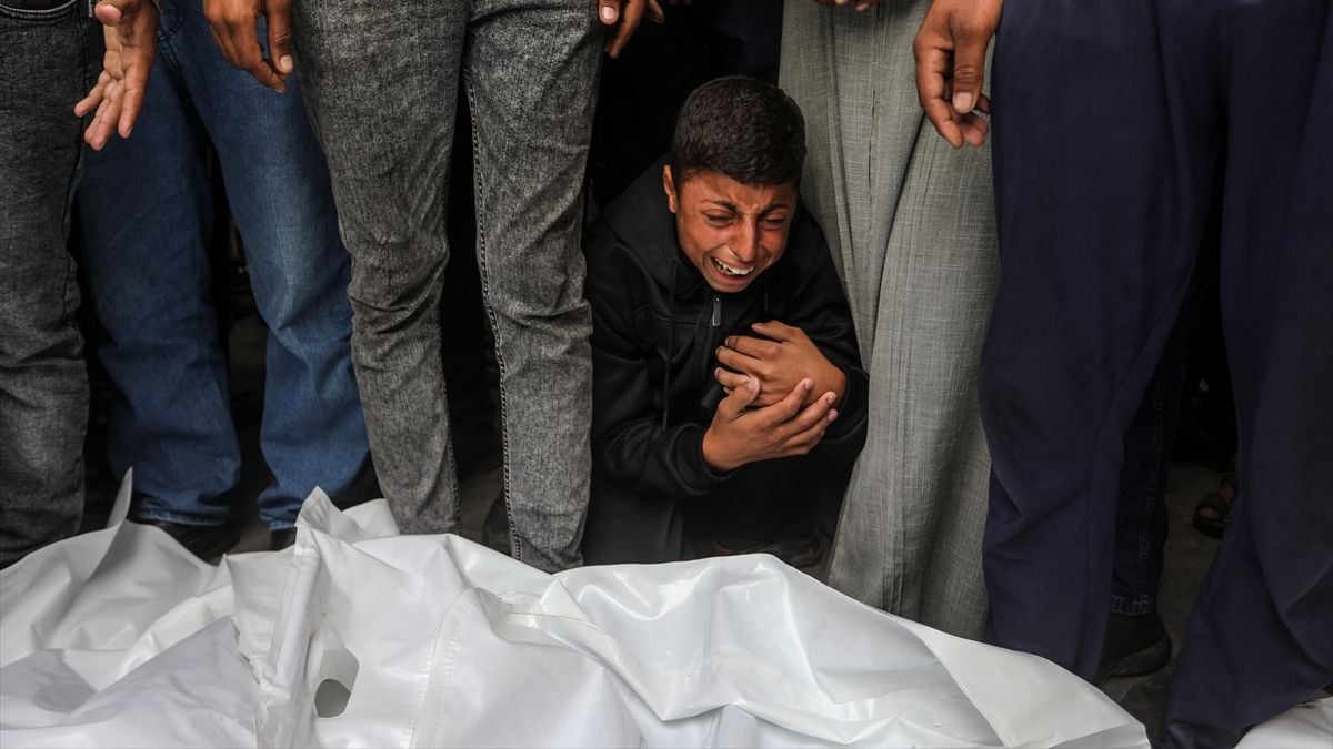 İsrail, 12 saatten kısa bir sürede 100'den fazla kişiyi öldürdü