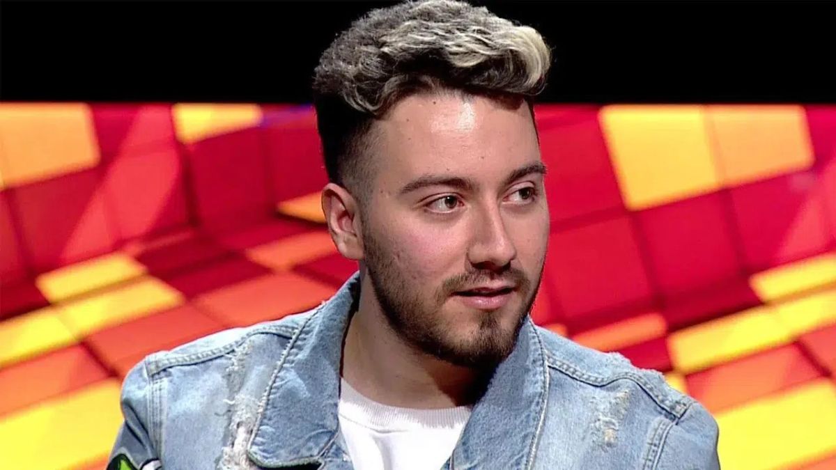 Tarikat iddiaları vardı! Enes Batur'dan yeni hamle: Bakın ne yaptı...