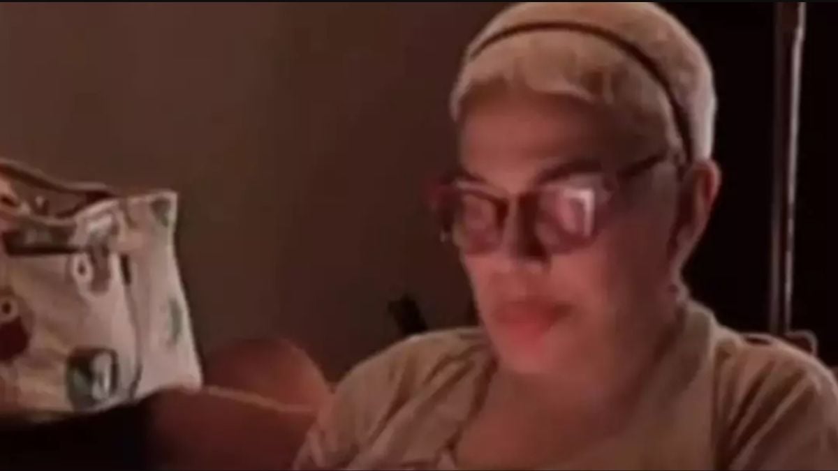 Son hali merak ediliyordu! Emel Müftüoğlu'ndan Sezen Aksu paylaşımı