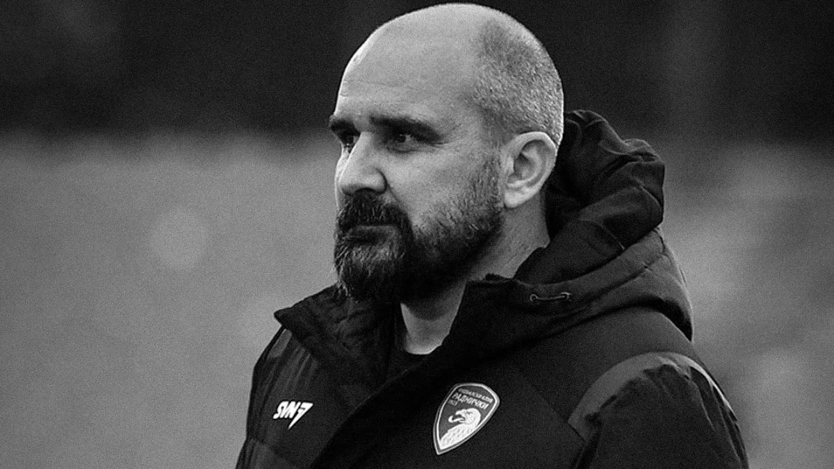 Sırbistan'da maçta kalp krizi geçiren teknik direktör öldü