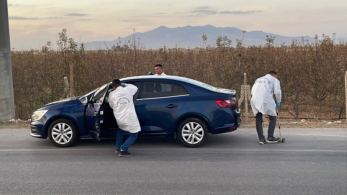 Karaman'da otomobilin çarptığı yaşlı kadın hayatını kaybetti