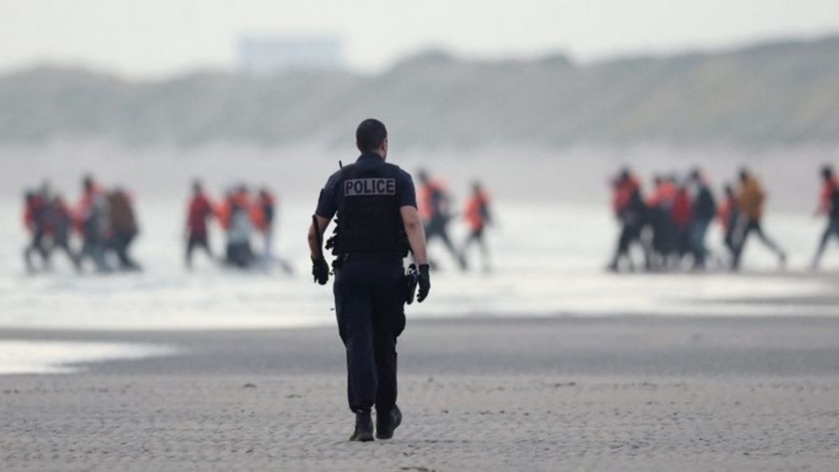 Fransa'dan İngiltere'ye denizden geçen İranlı kaçak göçmen, ikinci kez gönderildi