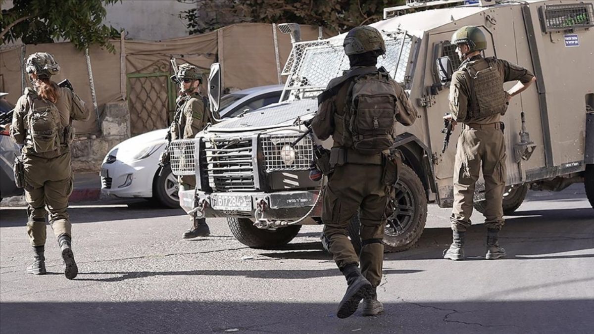 İsrail Gazze'de ateşkesi ihlal ederek 2 Filistinliyi öldürdü