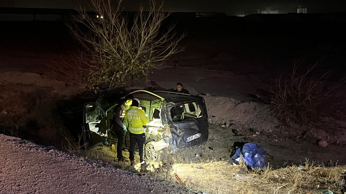 Konya'da şarampole devrilen araçta 1 kişi öldü