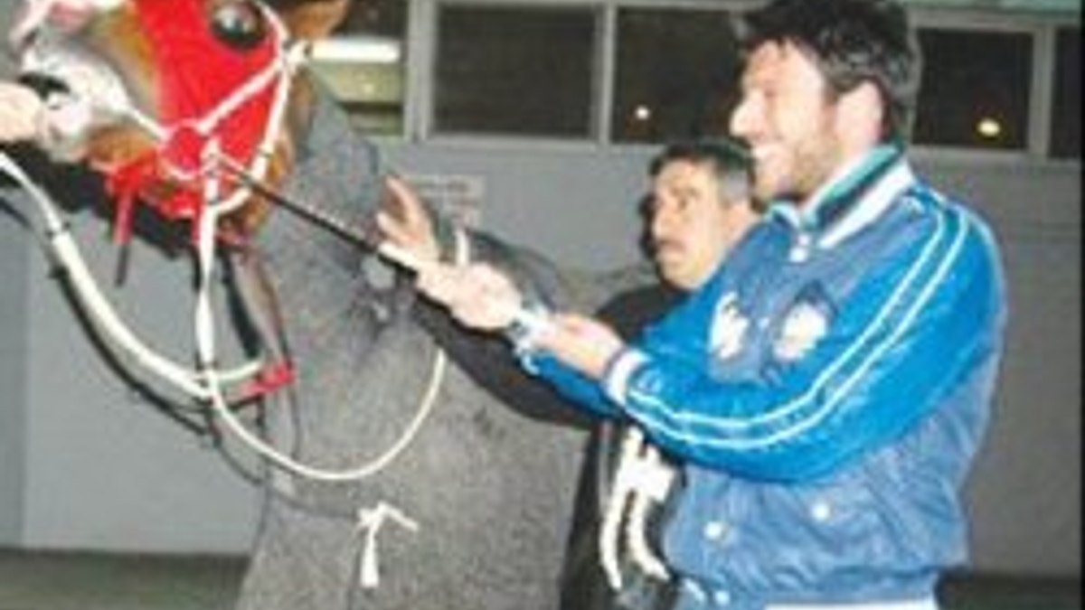 İbrahim Akın yarış atı alıp şike yapmış